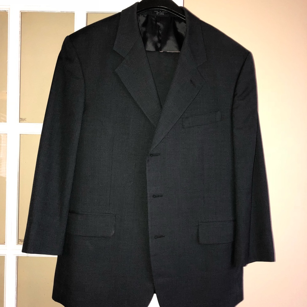 40R Jacket, 35 pants Men’s Albert Nipon suits